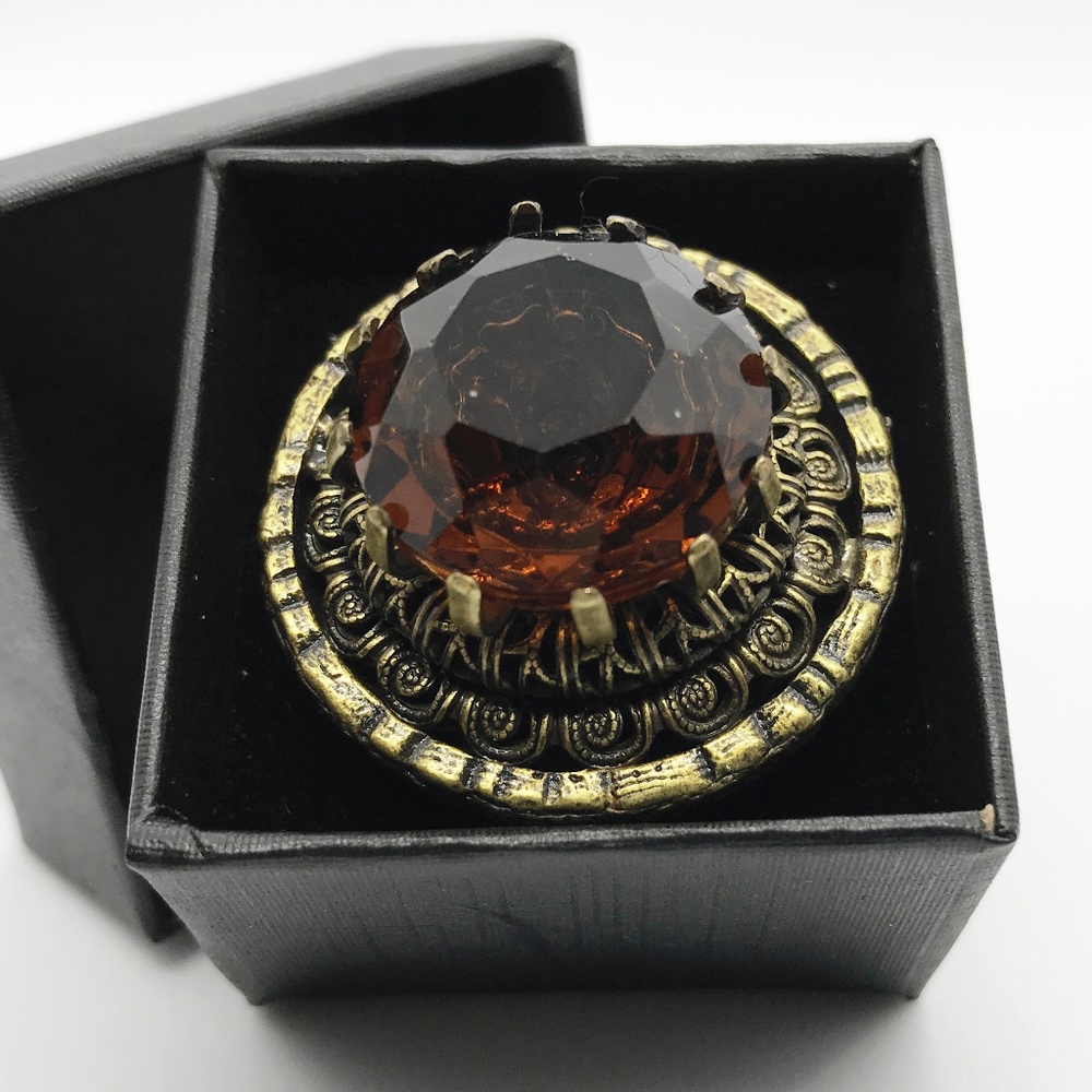 Gorgeous, Gargantuan Ollipop Costume Ring